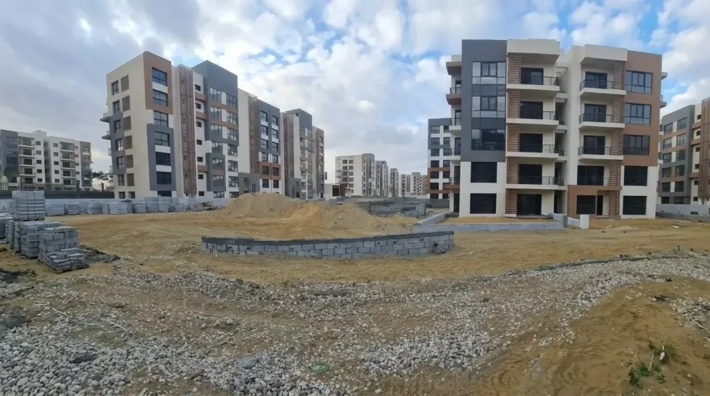 عمارات كمبوند أريا مع المساحات الخضراء في المستقبل سيتي